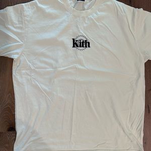 Men’s Kith Logo T shirt - Size Large